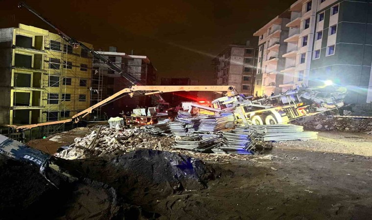 Adıyamanda beton döküm aracı devrildi: 1 ölü