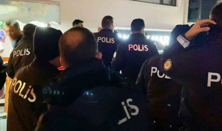 Aksarayda 5 gencin kavgası emniyeti alarma geçirdi