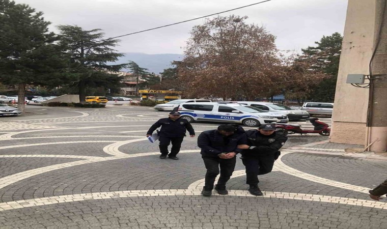 Akşehirde yapılan denetimde sahte içki yakalandı