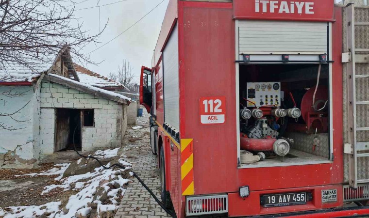 Alacada korkutan ev yangını