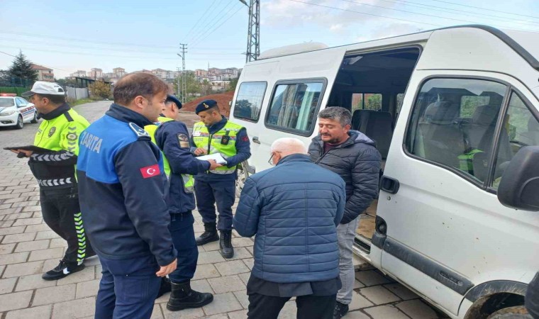 Alaplıda öğrenci servislerine denetimler aralıksız sürüyor