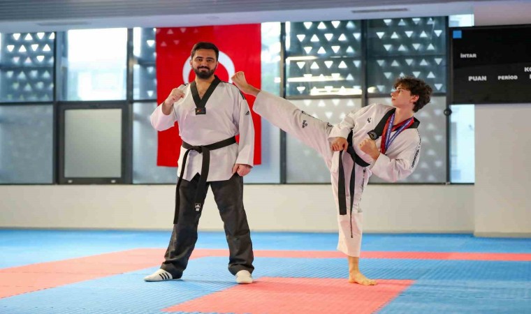 Aliağalı Taekwondocu Balkan Şampiyonasında Türkiyeyi temsil edecek