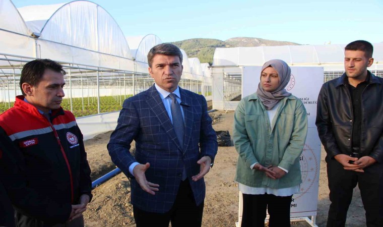 Amasya Valisi Bakan, Yeşilırmak kıyısına dökülen soğan ve patlıcanlarla ilgili konuştu: Yazık günah, bu milli servet