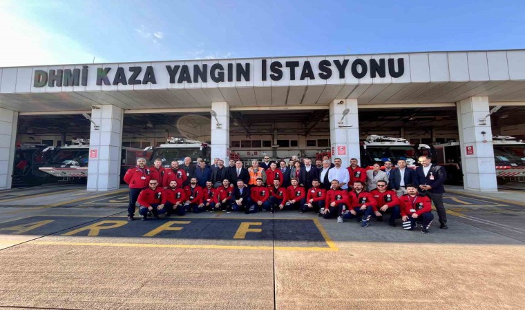 Antalya Havalimanındaki uçak kazasına müdahale eden ARRF ekibi ödüllendirildi