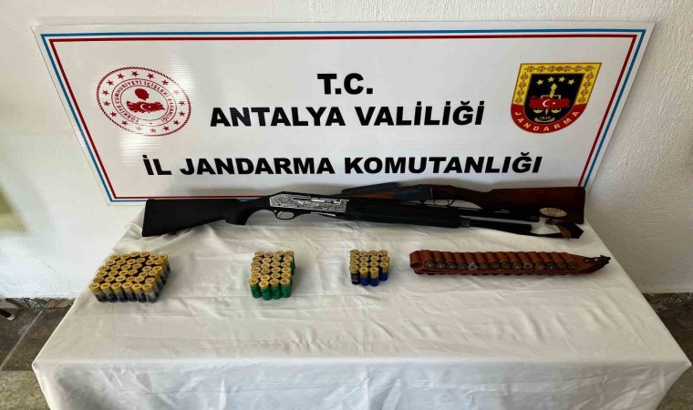 Antalyada 29 aranma ve 84 yıl ceza ile aranan kişi yakalandı