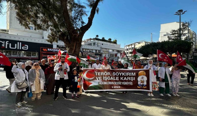 Antalyada hekim ve sağlık çalışanlarından ‘Sessiz Yürüyüş