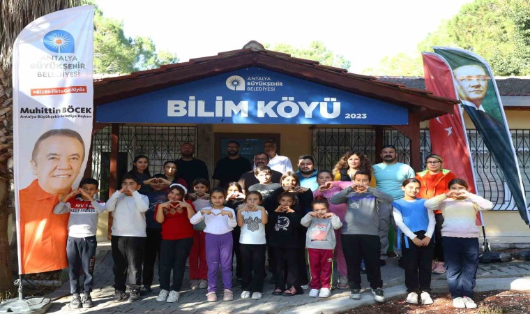 Antalyalı öğrenciler ara tatillerini Bilim Köyünde geçiriyor