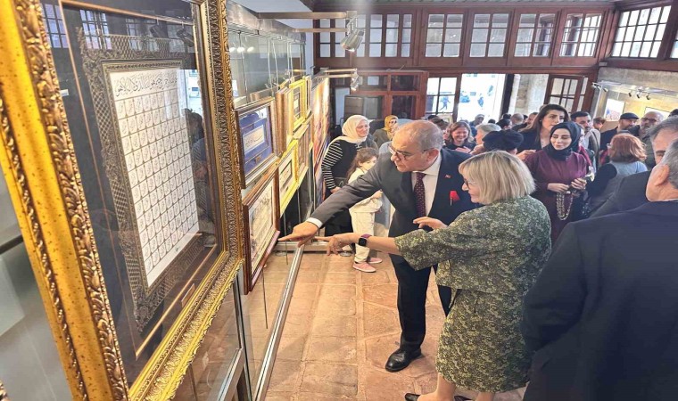 ‘Aşk-ı Tezhib ve Hat Sanatı sergisi Hünkar Kasrında