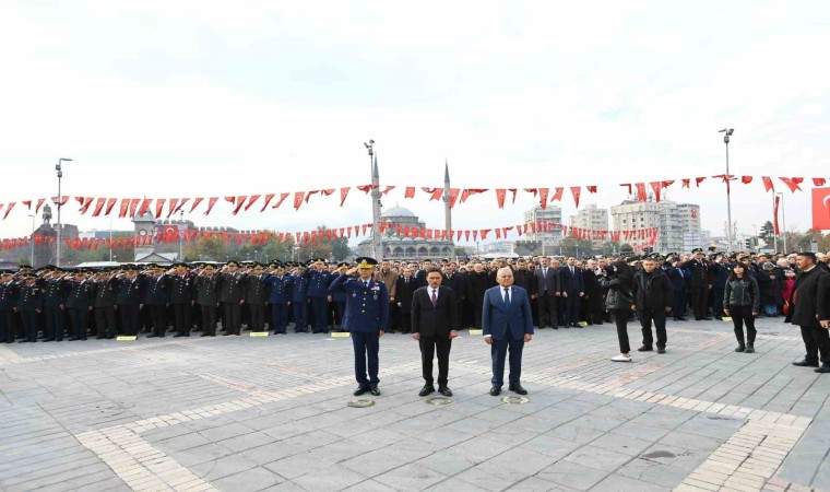 Atatürk, Kayseride törenle anıldı