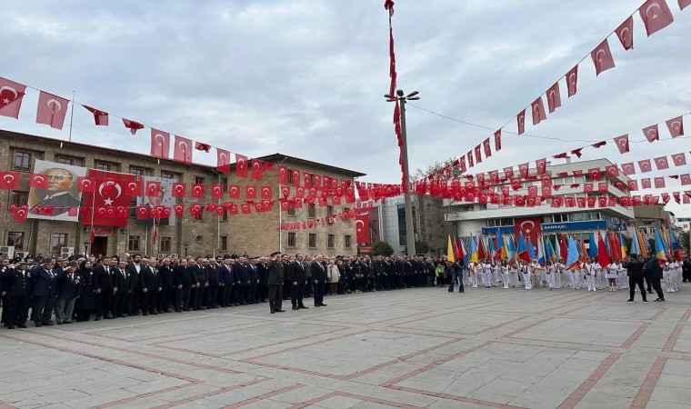 Atatürk vefatının 86ıncı dönümünde Ispartada törenle anıldı