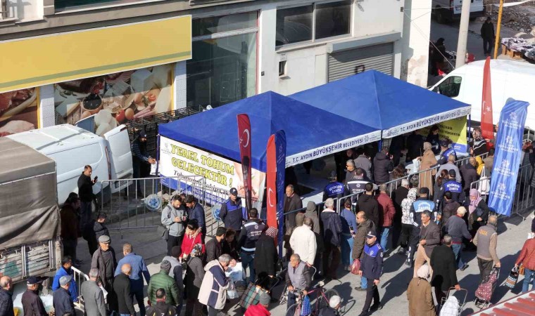 Aydın Büyükşehir Belediyesinin ürettiği fideler Sökeli vatandaşlara dağıtıldı