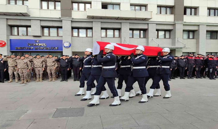 Bakırköyde kazaya müdahale ederken şehit olan polis memuru için tören düzenlendi