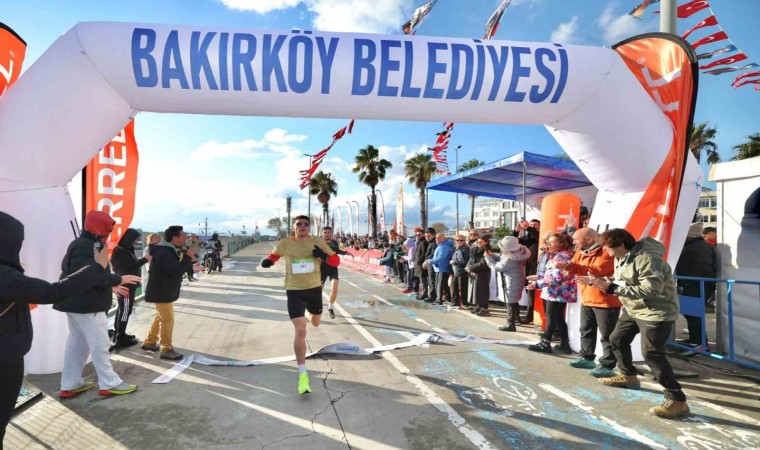 Bakırköyde Öğretmenler Günü Koşusu düzenlendi