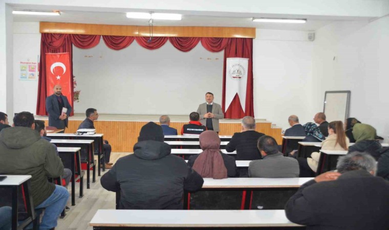 Baklagil Yem Bitkileri Kursunu başarı ile tamamlayanlar sertifikalarını aldı