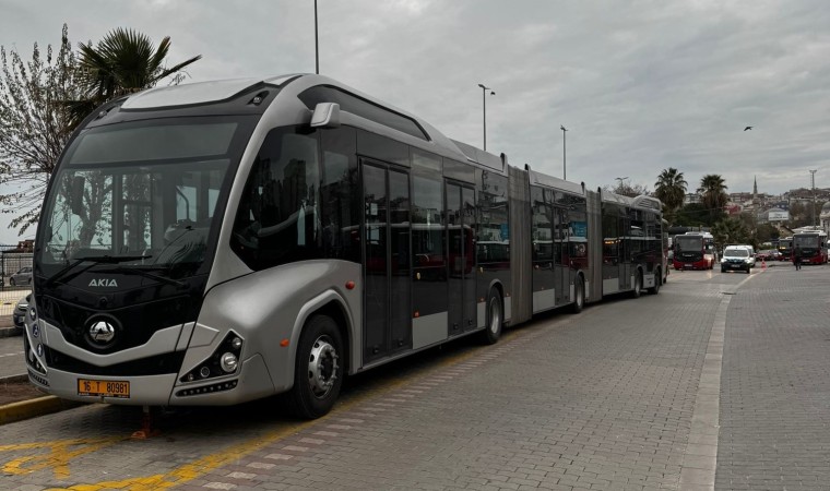 Bandırmada 282 kişilik metrobüs hizmete girdi