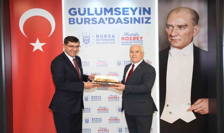 Başkan Kahveci, Bursa Büyükşehir Belediye Başkanı Bozbeyi ziyaret etti