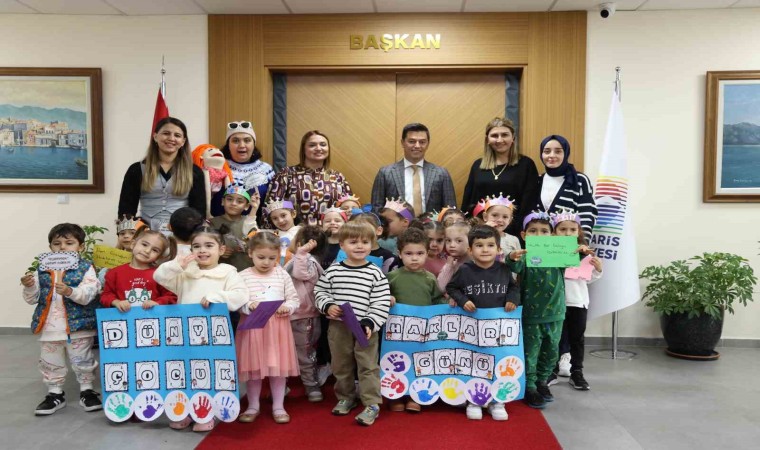 Başkan Ünlü, minik misafirlerini ağırladı