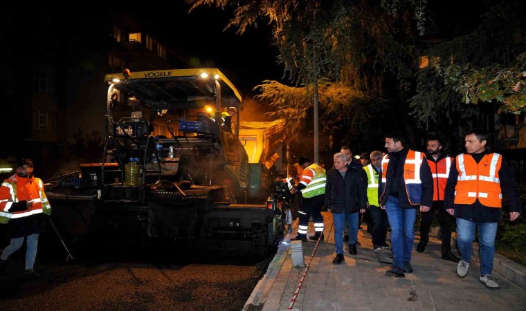 Beşiktaşta yol bakım ve onarım çalışmaları devam ediyor