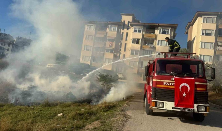 Bilecikte arazi yangın anında söndürüldü