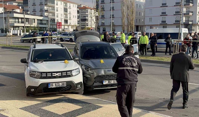 Bisikleti kaldırıp kaldırıma koydun kavgasında 1i polis 3 yaralı