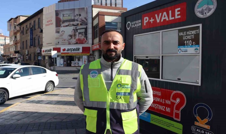 Boğazına şeker kaçan genci kurtaran vale o anları anlattı