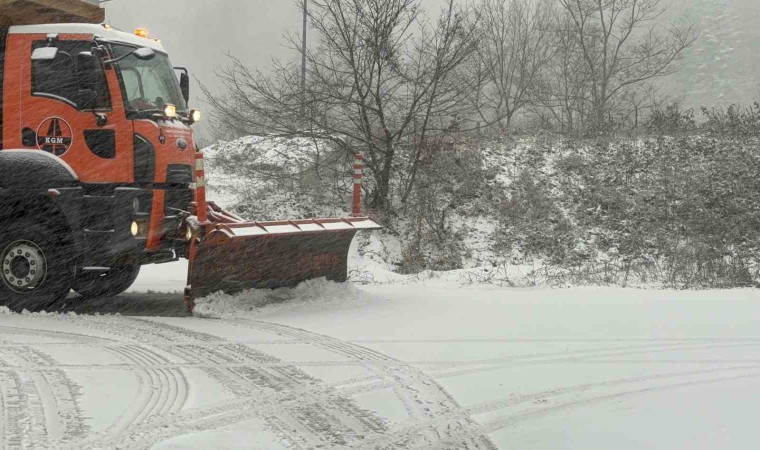 Bolu Dağında beklenen kar başladı