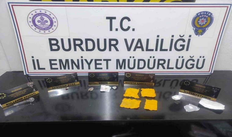 Burdurda araçta ele geçirilen uyuşturucuya 2 tutuklama