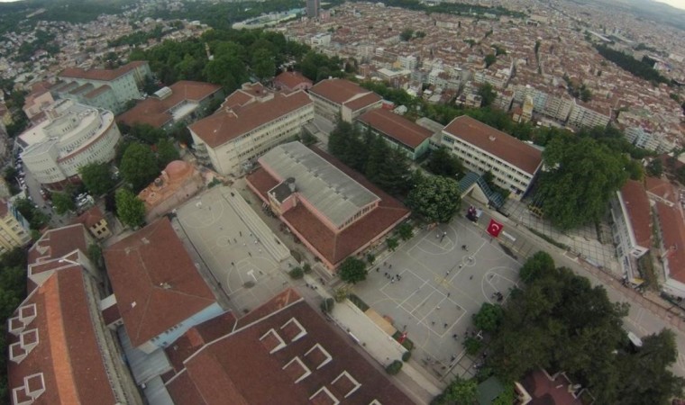 Bursada asırlık meslek lisesine, tarihi yapının temelleri için ilk kazma vuruldu