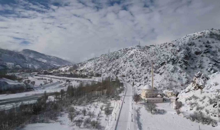 Çamolukta kar güzelliği dronla görüntülendi