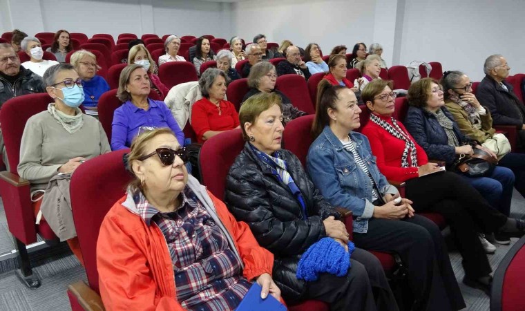 Çanakkalede ‘Türkiye Yüzyılı Emektarları temalı ‘3. Yaş Üniversitesi ve Hayat Okulu açıldı