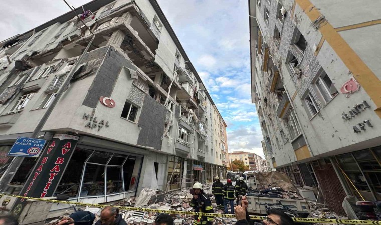 Çorum Valiliğinden patlamaya ilişkin açıklama, “Patlamanın yaşandığı bölgede 2 apartman hariç tüm ev ve iş yerlerine girebilir”