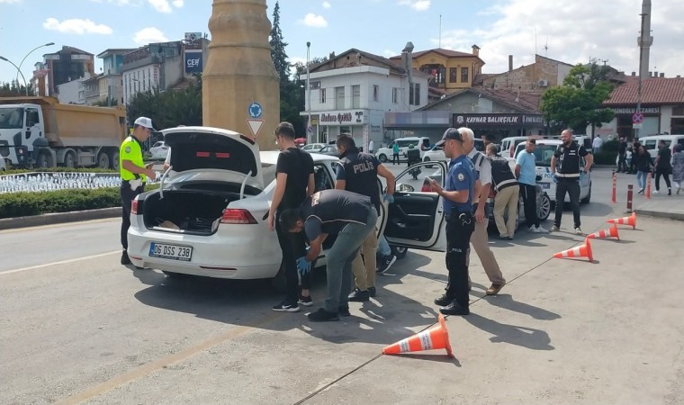 Çorumda polisin şok uygulamalarında aranan 6 kişi yakalandı