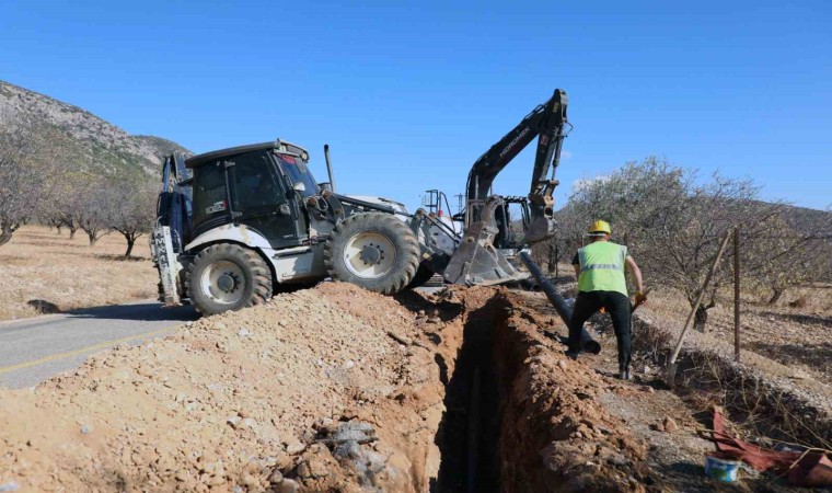 Datça Betçenin içme suyu projesinin 3 bin 500 metresi tamamlandı