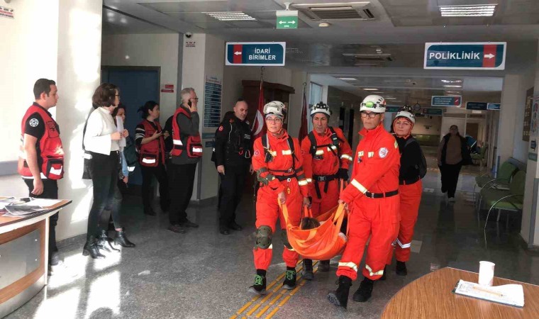 Deprem tatbikatında 13 yaralının tahliyesi yapıldı