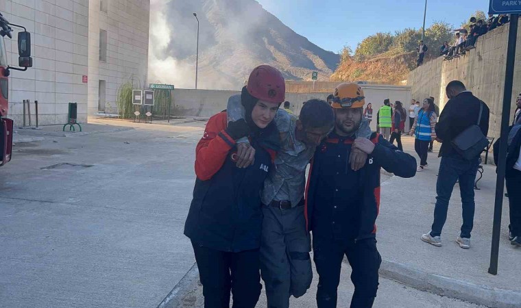 Derecikte deprem ve yangın tatbikatı