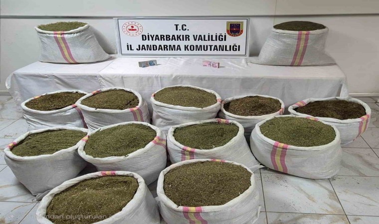 Diyarbakırda 320 kilo toz esrar ele geçirildi