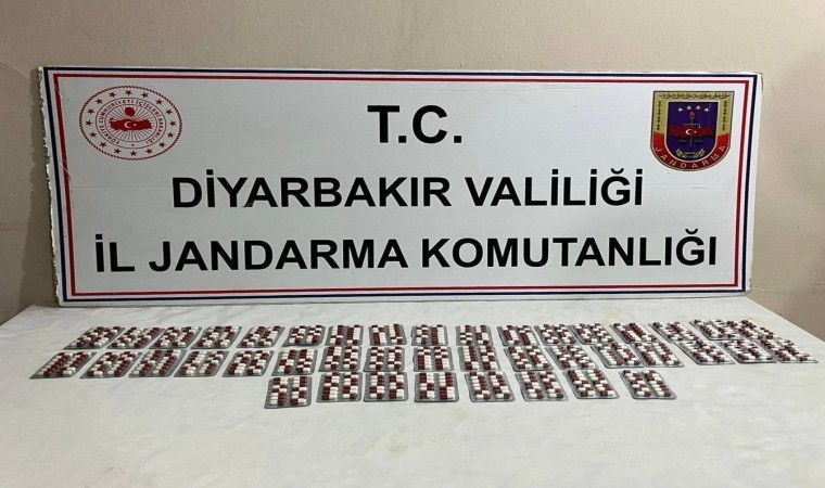 Diyarbakırda 584 adet uyuşturucu hapla yakalanan zanlı tutuklandı