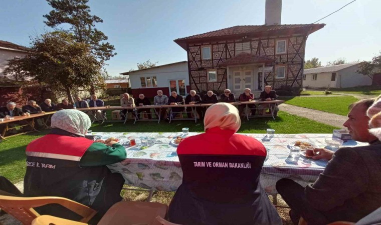 Düzcede tarım sahada çiftçi buluşmaları devam ediyor