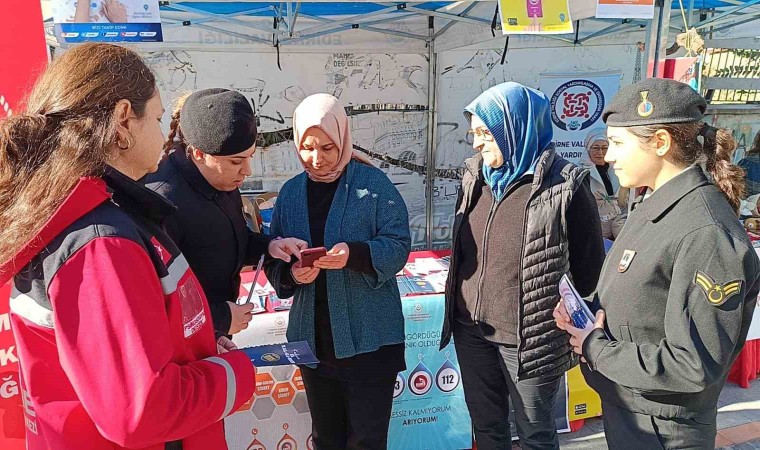 Edirnede vatandaşlara KADES uygulaması tanıtıldı