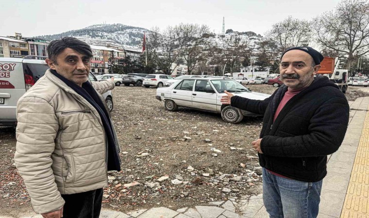 Efsane Vali Yazıcıoğlunun da görev yaptığı tarihi valilik binasının yıkımı Tokat esnafını zora soktu