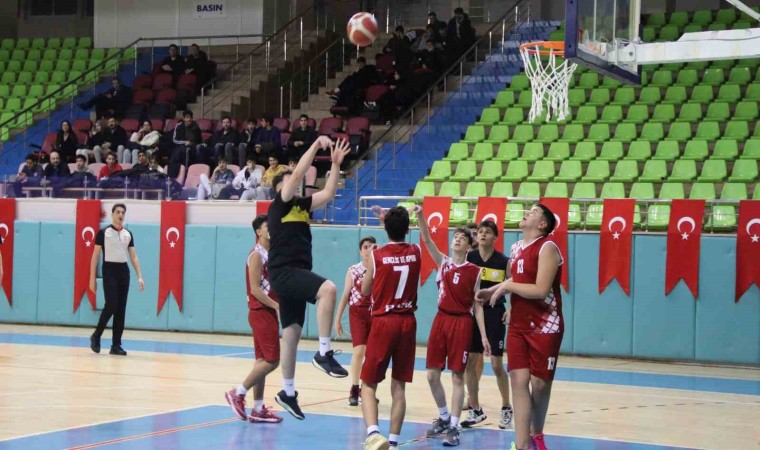 Elazığda basketbol U18 yerel lig mücadelesi başladı