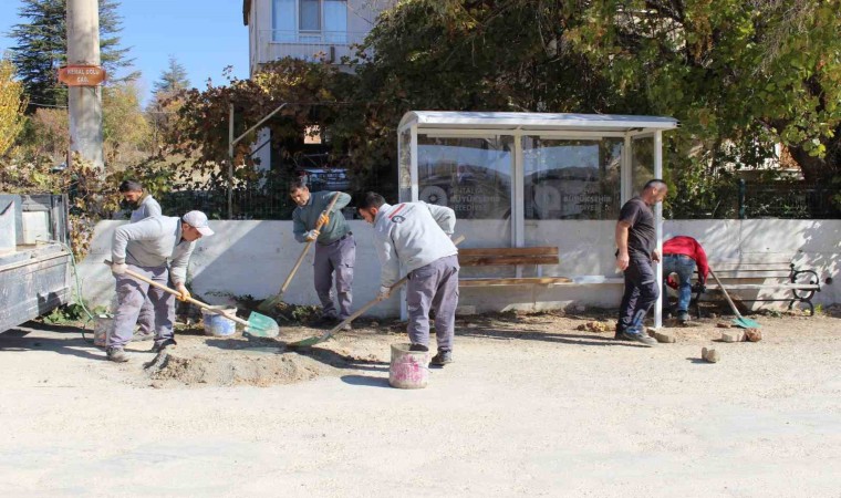 Elmalının dört mahallesine otobüs durağı