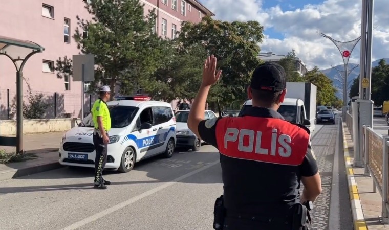 Erzincanda 23 yıl 10 ay hapis cezası bulunan 23 şahıs yakalandı