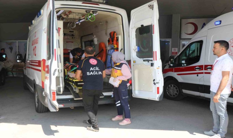 Erzincanda trafik kazası: 1 ölü, 3 yaralı