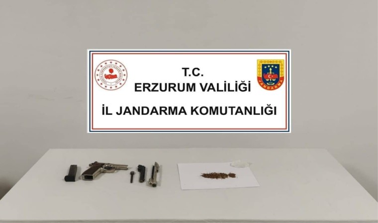 Erzurumda jandarma kaçakçılara geçit vermiyor