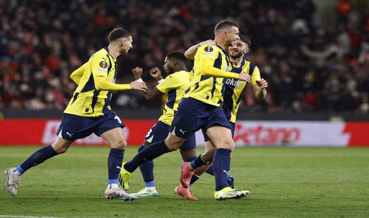 Fenerbahçe, Pragda golcüleriyle kazandı