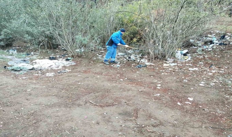 Fethiyedeki Çırpı Mesire Alanı, belediye ekiplerince temizlendi