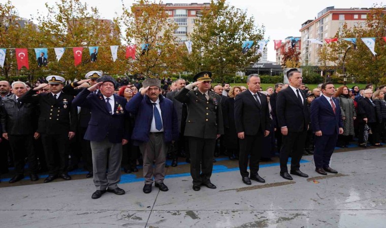 Gazi Mustafa Kemal Atatürk vefatının 86. yıl dönümünde Beylikdüzünde anıldı