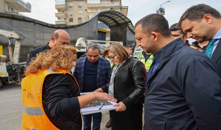 Gaziantep Büyükşehir, Tugay Köprülü Kavşağında şerit arttırma çalışmalarına başladı