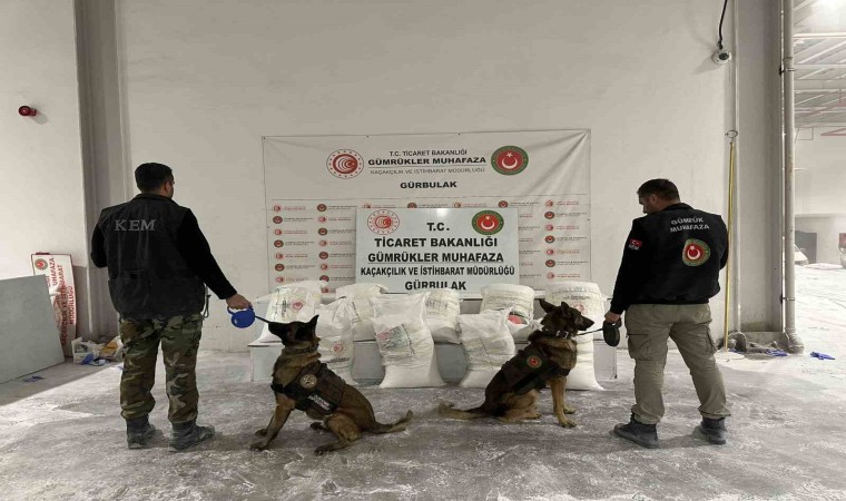 Gürbulak Sınır Kapısında 4 buçuk tondan fazla uyuşturucu ele geçirildi